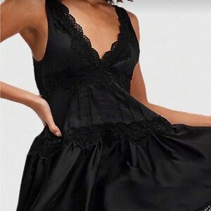 Elegant Black Lace Dress